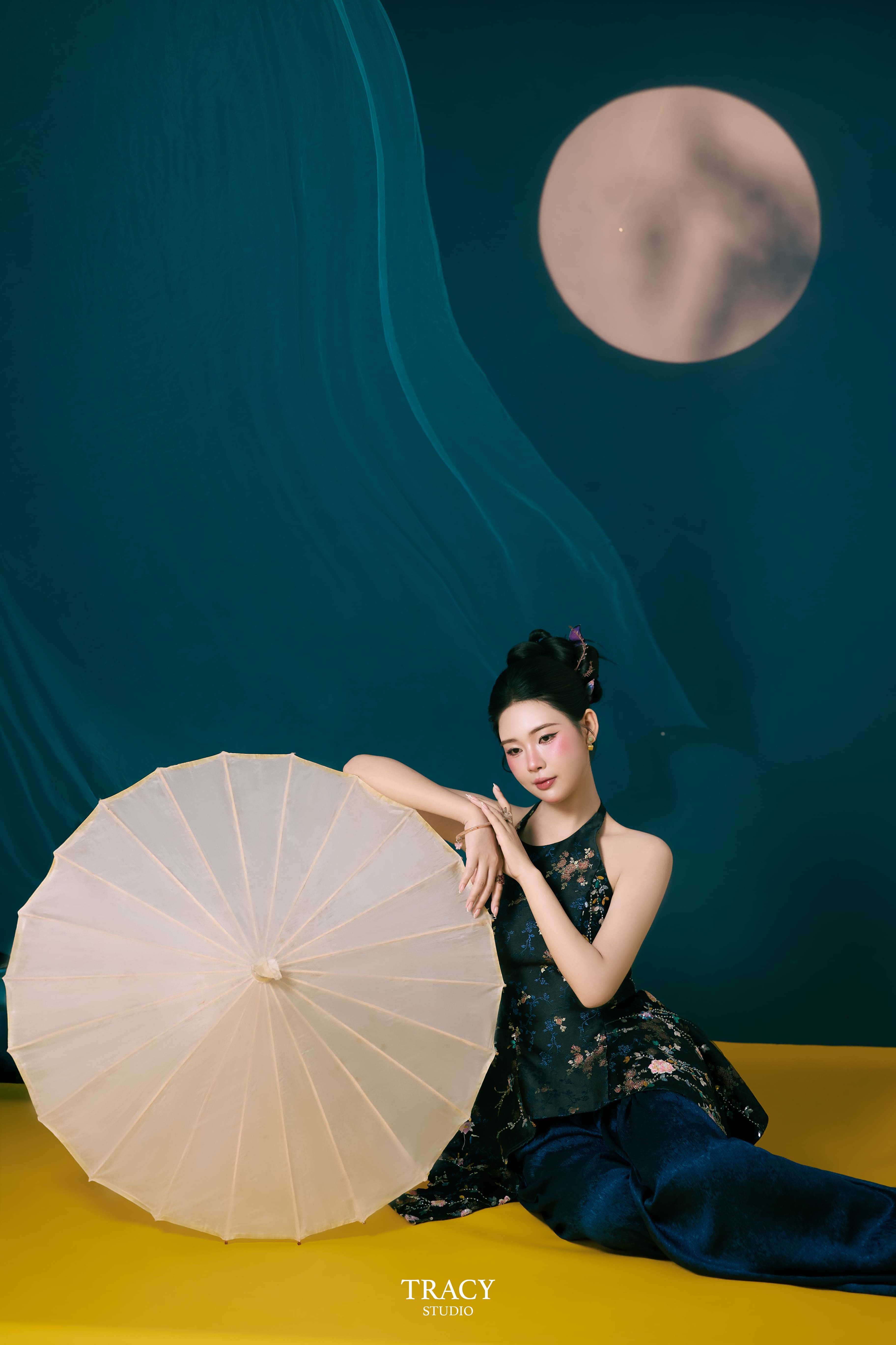 frontend/img/gallery/anh-tet-yem-ao-dai/tracy-studio-chup-yem-tho (3).jpg